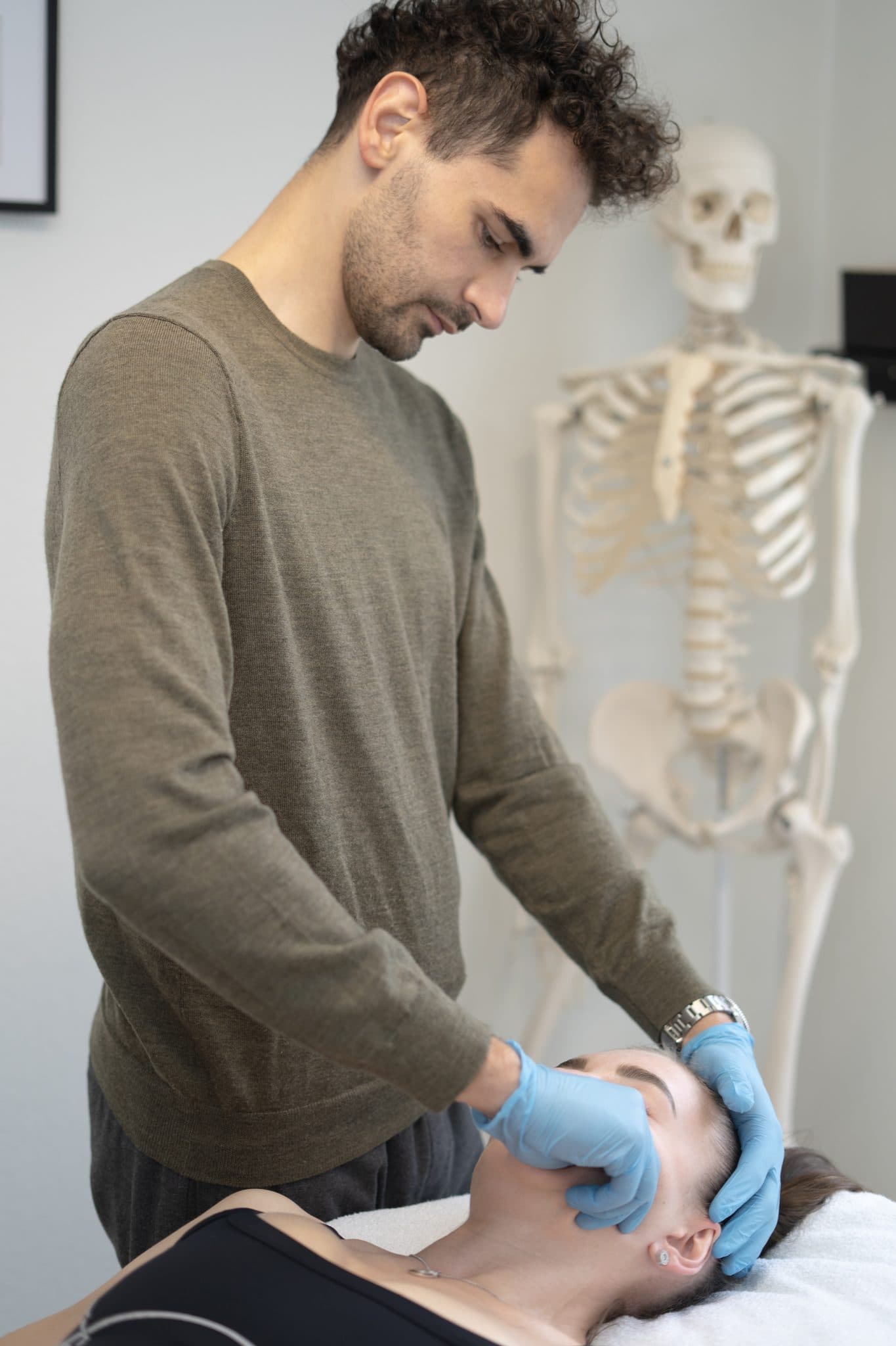 Giuseppe Costa en séance de traitement